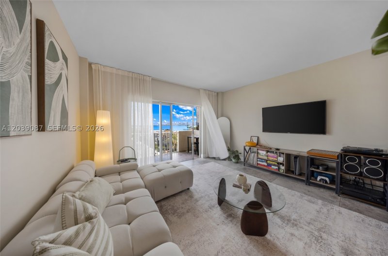 Apartment for rent at Island Place At North Bay 6N