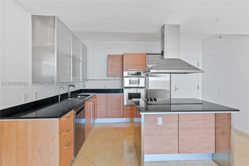 Apartment for rent at Emerald Brickell 1803