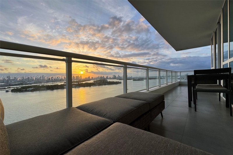 Alquiler de apartamento en Bentley Bay North 2114