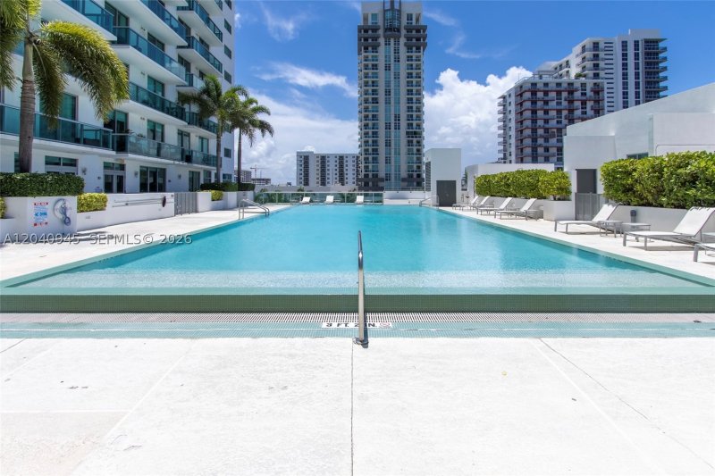 Apartment for rent at Gallery Art Condo 1003