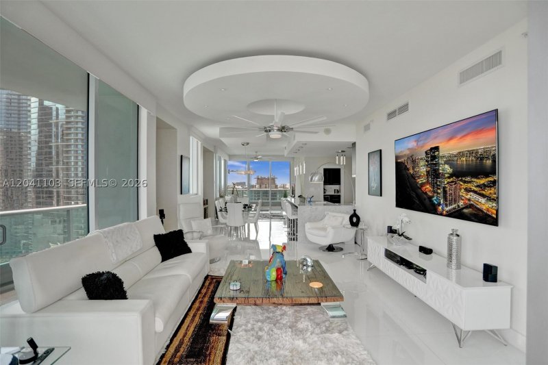 Apartment for rent at 900 Biscayne 2901