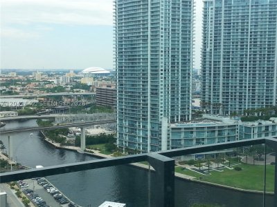Brickell City Centre Reach Apt #1908
