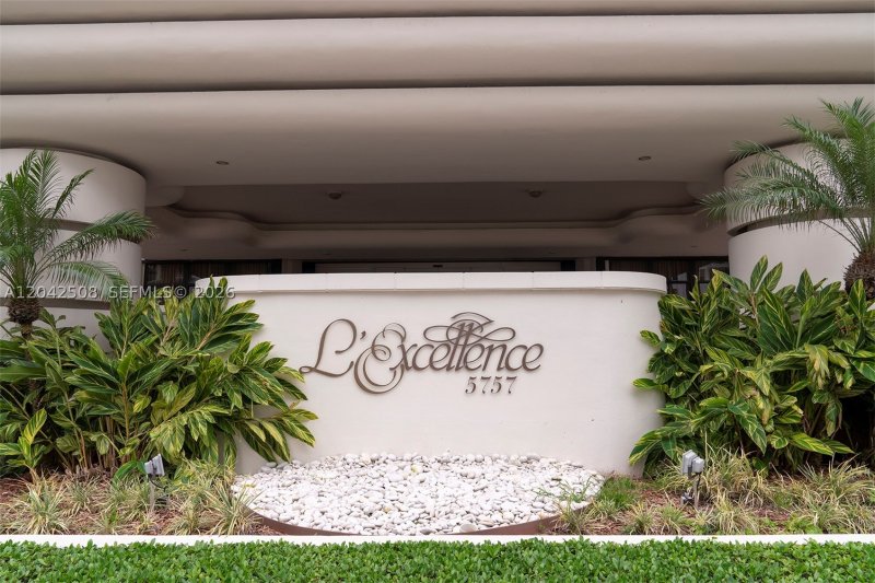 L`Excellence Apt #1604