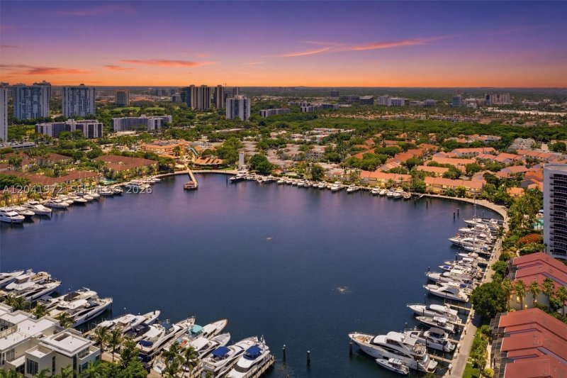 Condo for sale at North Tower at The Point 3003