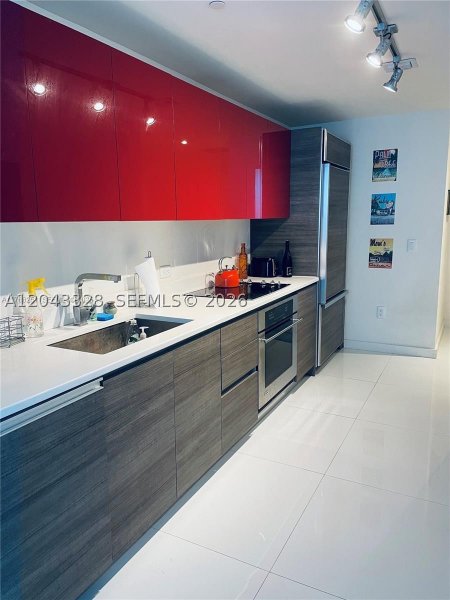 Apartment for rent at 1100 Millecento 1506