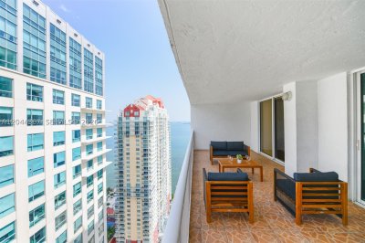 The Club At Brickell Bay Apt #3614