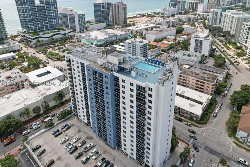 Apartment for rent at 401 Blu 1012