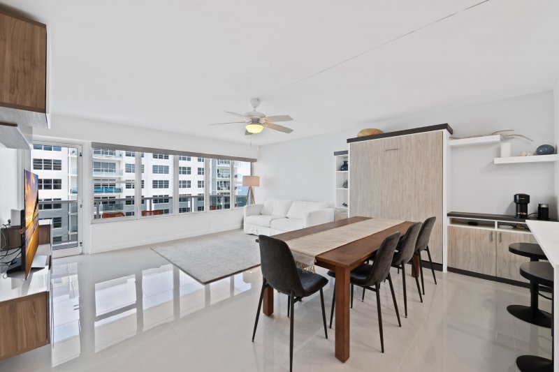 Alquiler de apartamento en Royal Ambassador 1604