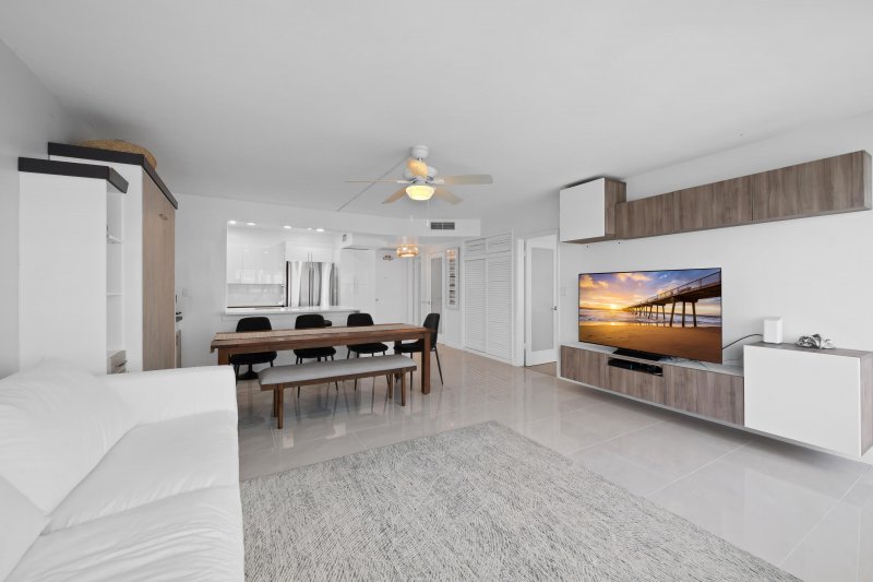 Alquiler de apartamento en Royal Ambassador 1604