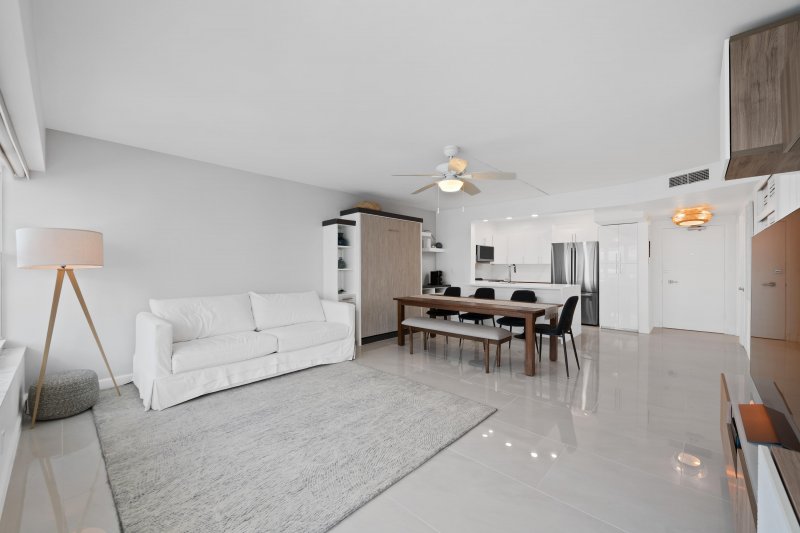 Alquiler de apartamento en Royal Ambassador 1604