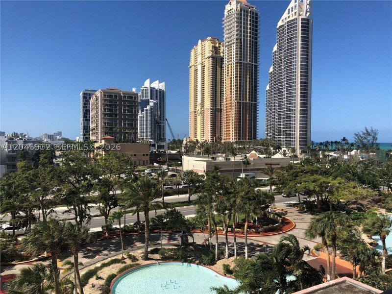 Apartment for rent at Winston Towers 614