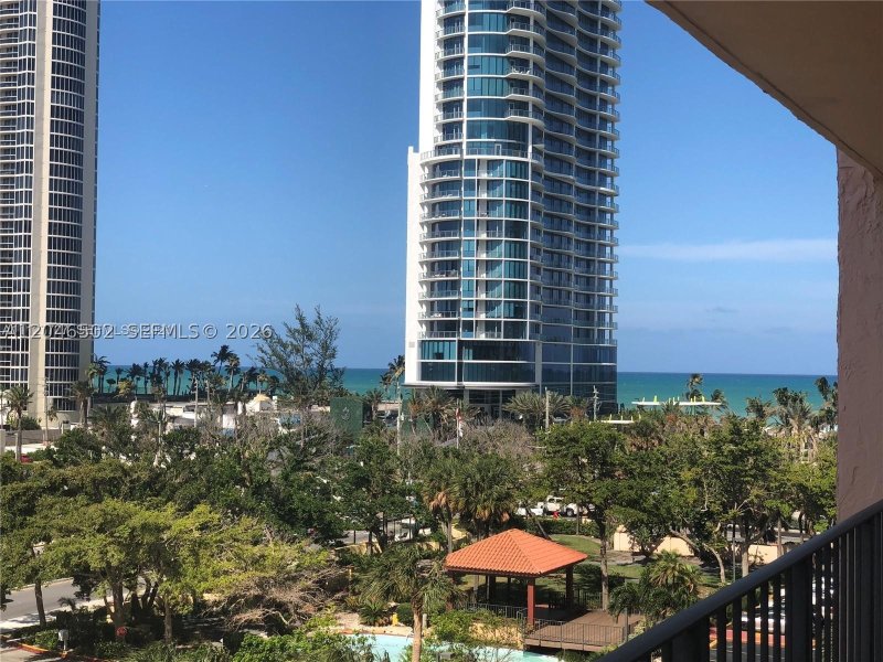 Apartment for rent at Winston Towers 614