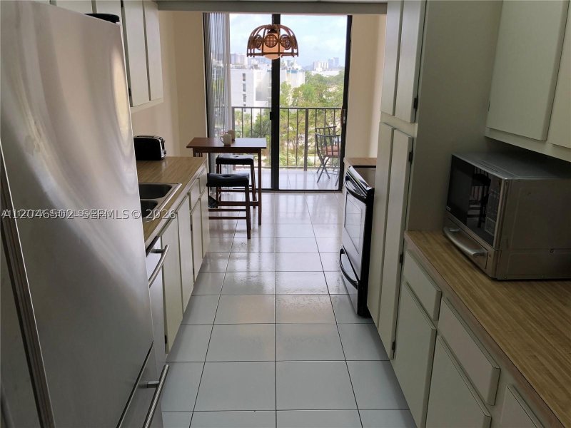 Apartment for rent at Winston Towers 614