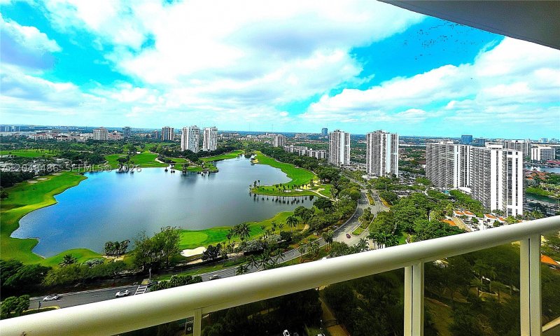 Comprar apartamento en Terraces Of Turnberry 2601