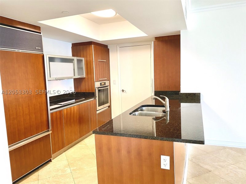Comprar apartamento en Ocean Four 2502
