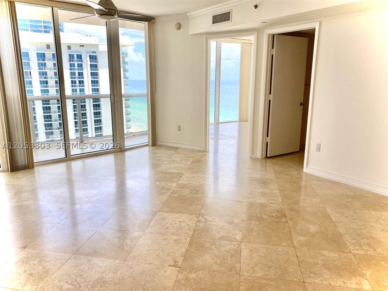 Comprar apartamento en Ocean Four 2502