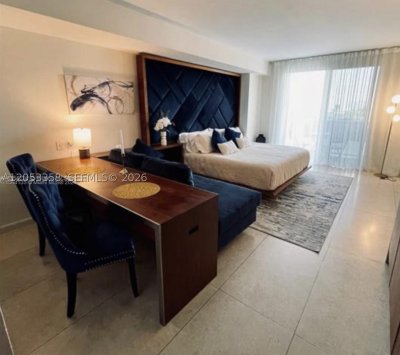 50 Biscayne Apt #607