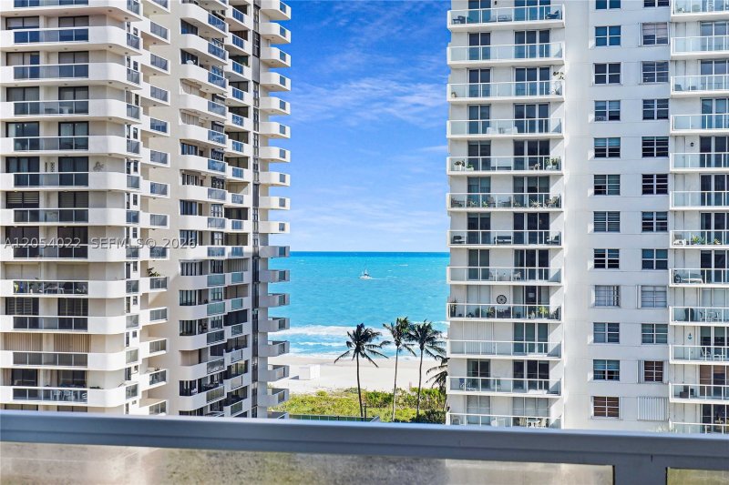 Apartment for rent at Seacoast 5700 10C