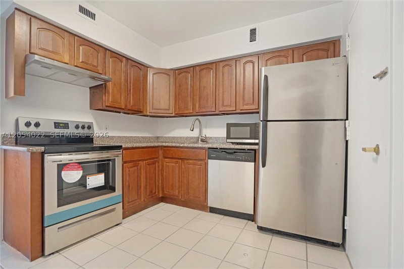 Apartment for rent at Seacoast 5700 10C
