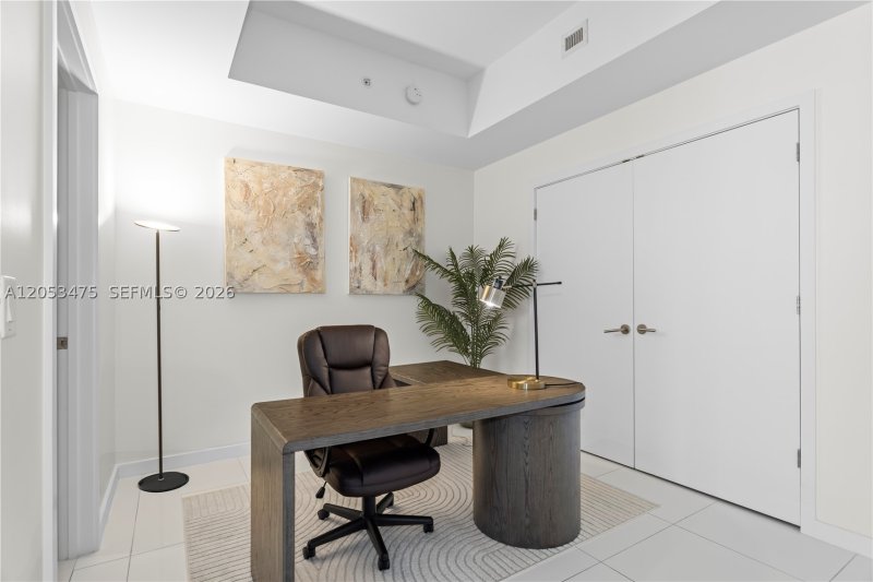 Apartment for rent at Paramount Miami WorldCenter 2308