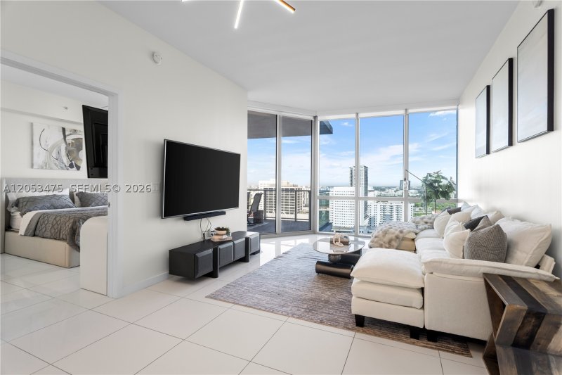 Apartment for rent at Paramount Miami WorldCenter 2308