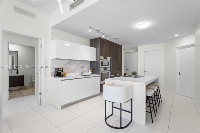 Apartment for rent at Paramount Miami WorldCenter 2308