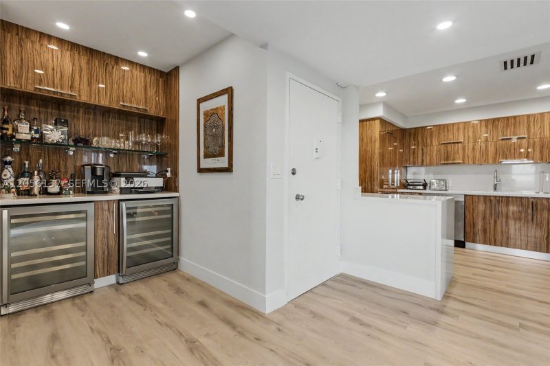 Arlen House Apt #822