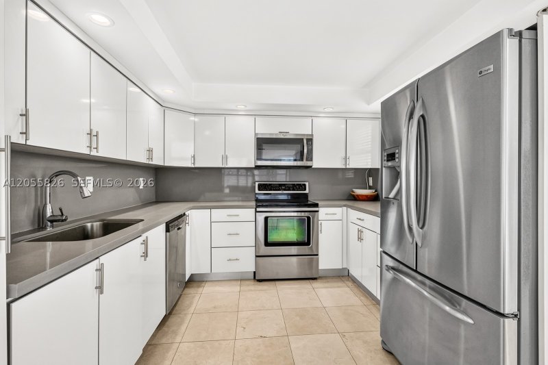 Apartment for rent at Brickell Place B1109