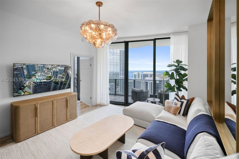 Apartment for rent at SLS Lux Brickell 5403