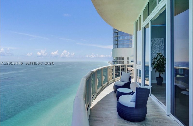 Condo for sale at Trump Tower Two 4301