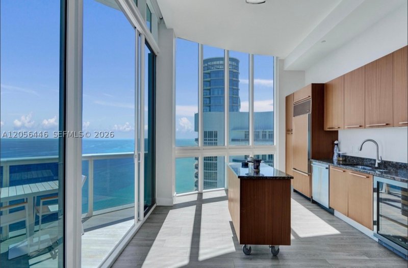 Condo for sale at Trump Tower Two 4301