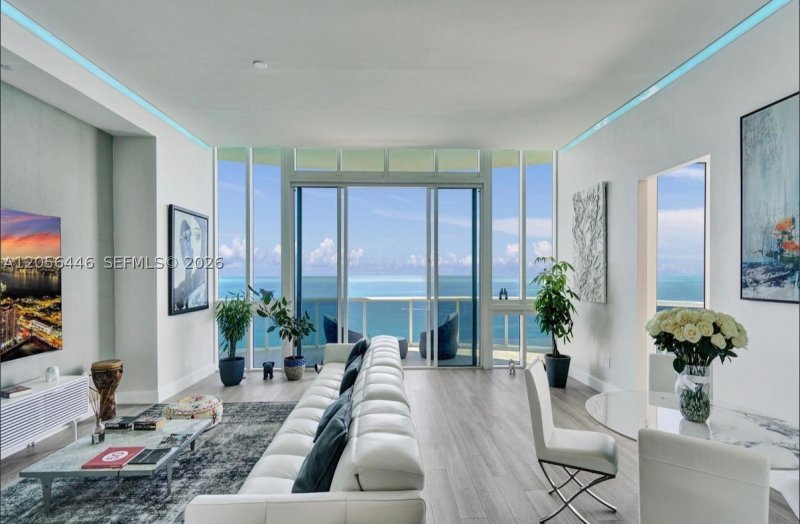 Condo for sale at Trump Tower Two 4301