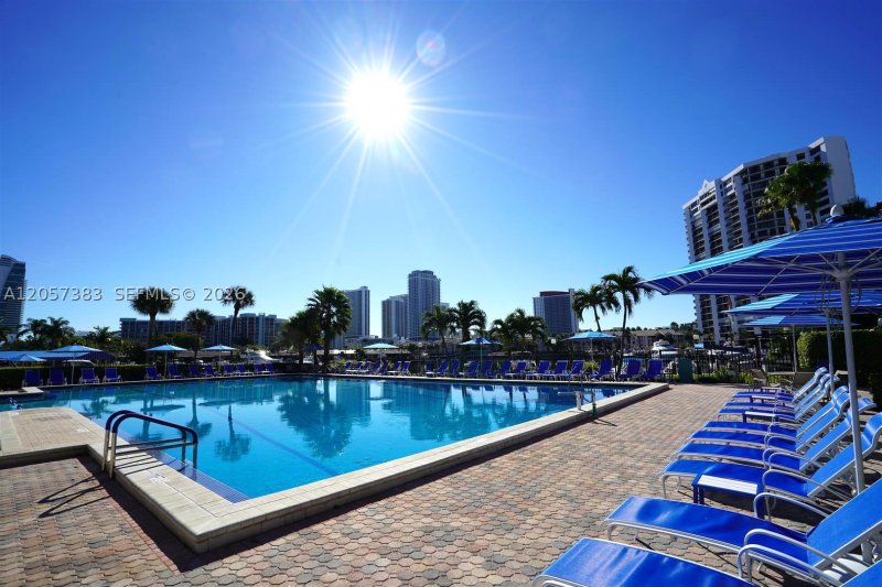 Condo for sale at Olympus Condo 616