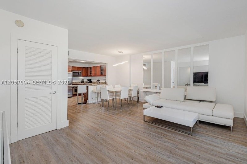 Property photo # 9