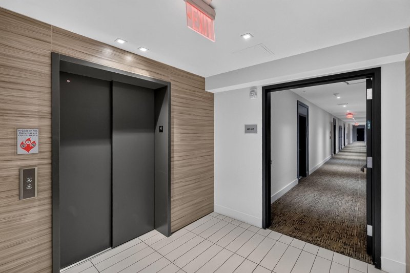 Condo for sale at Le Parc at Brickell 413