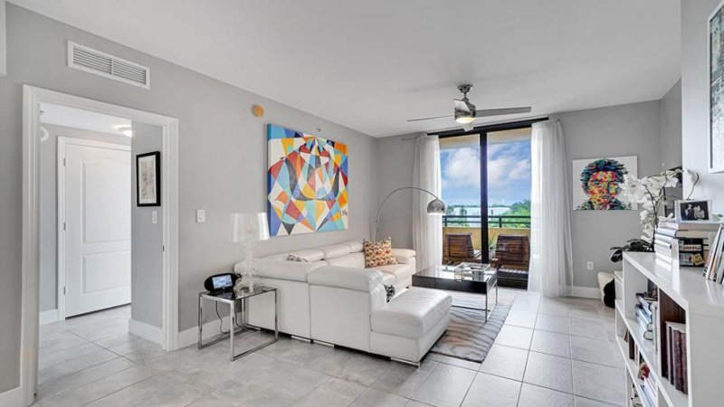 Condo for sale at Waverly Las Olas 501