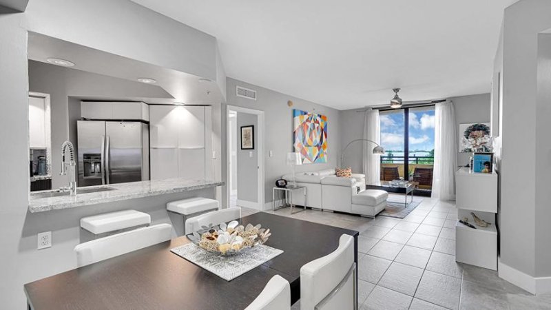 Condo for sale at Waverly Las Olas 501