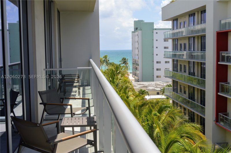 Comprar apartamento no Costa Hollywood N522