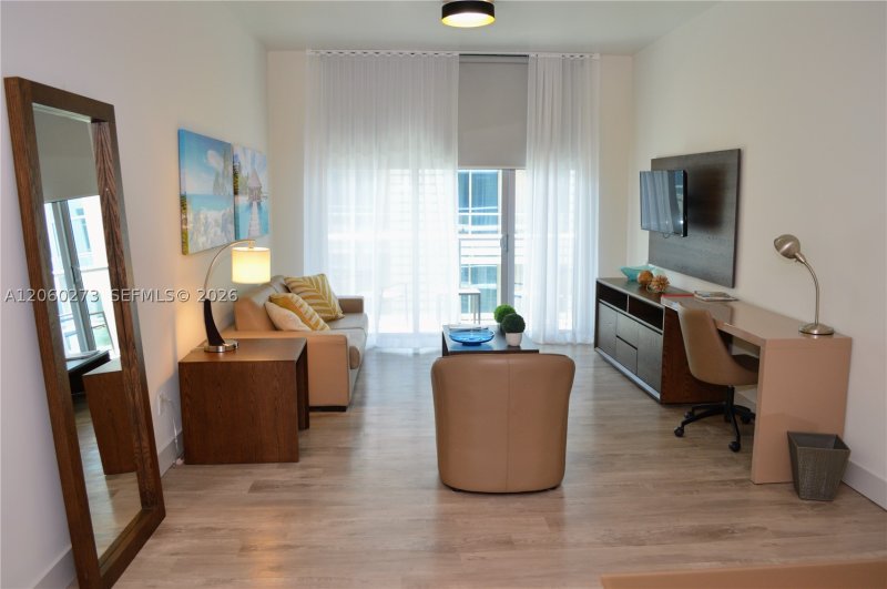 Comprar apartamento no Costa Hollywood N522