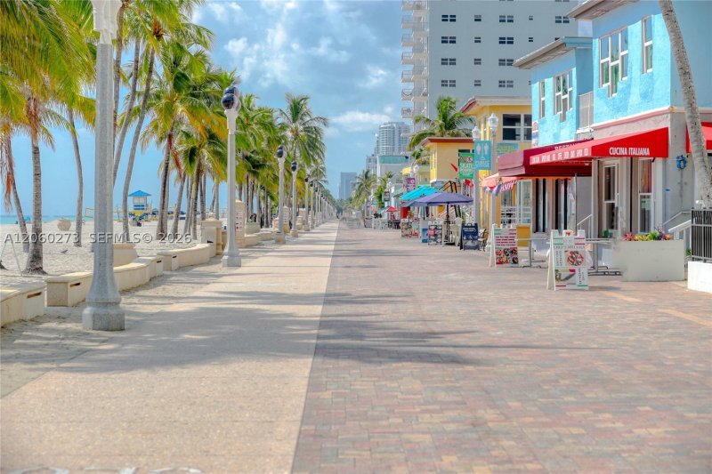 Comprar apartamento no Costa Hollywood N522