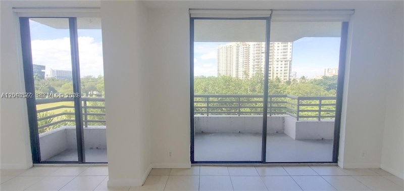 Comprar apartamento no Parc Central Aventura 501