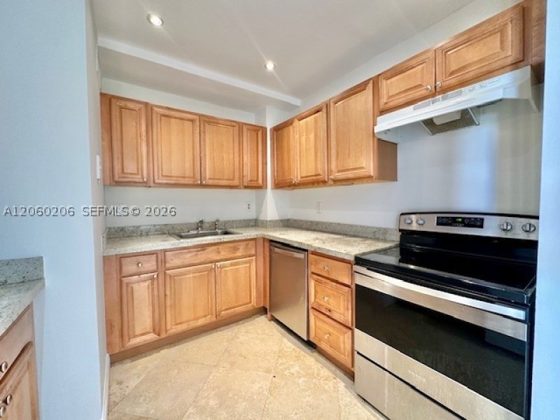 Apartment for rent at Waterside Towers 1005