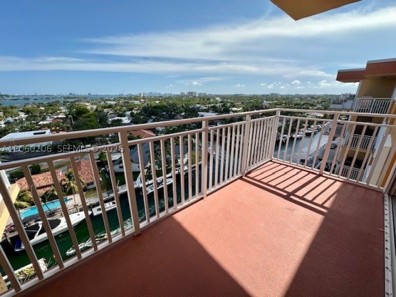 Apartment for rent at Waterside Towers 1005