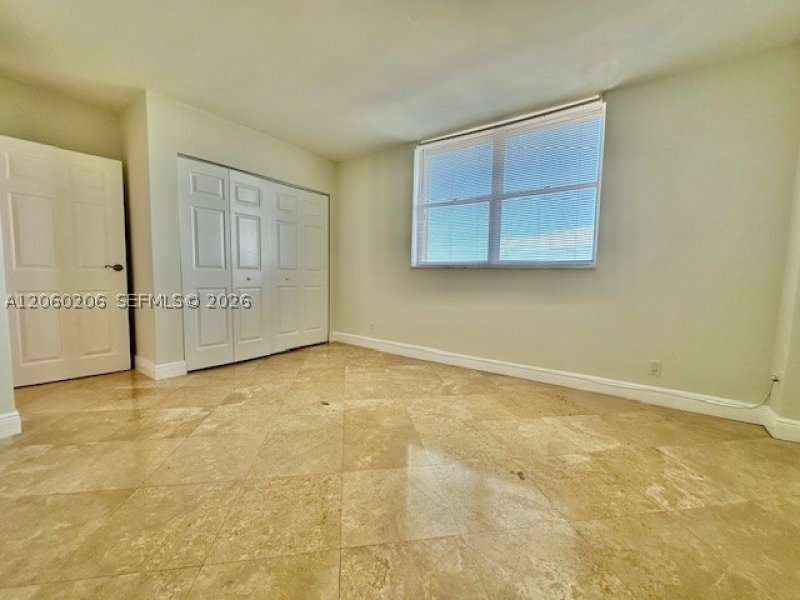 Apartment for rent at Waterside Towers 1005