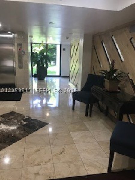 Apartment for rent at Plaza of the Americas 910