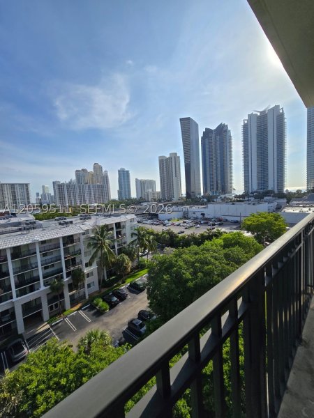 Apartment for rent at Plaza of the Americas 910