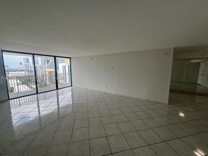 Alquiler de apartamento en Winston Towers 2110