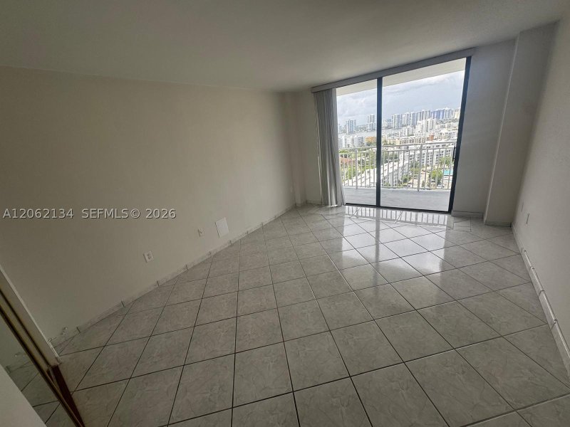 Alquiler de apartamento en Winston Towers 2110