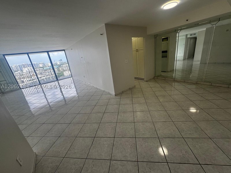 Alquiler de apartamento en Winston Towers 2110