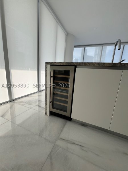 Comprar apartamento no Missoni Baia 1506